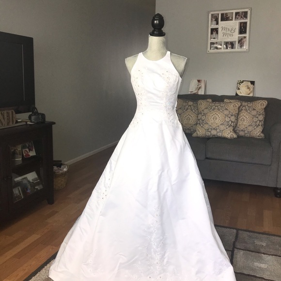 Wedding dress - Picture 4 of 5
